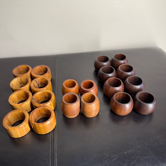 Lot Of 20 Vintage light & Dark Wood Napkin Rings 1.5” Round Mid Century Modern - Picture 1 of 10